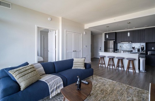 McLean Apartment | Inviting Fairfax 2BR with Pool & Elevator Near Transportation