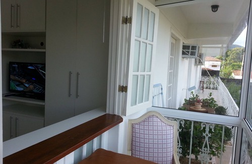 Maravista Apartment | Guest Rated 10/10: Finely Furnished Studio with Pool & Spa