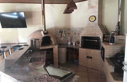 Campos do Jordao Cottage | Inviting House in Noble Neighborhood with Essential Amenities