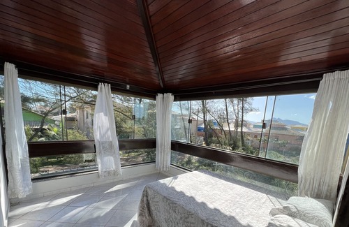 Centro House | Beautiful Beachfront House in Cabo Frio with Ocean Views