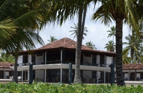 Maragogi House | Seafront Haven in Maragogi with 7 Suites for Your Getaway