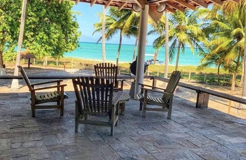 Maragogi House | Seafront Haven in Maragogi with 7 Suites for Your Getaway