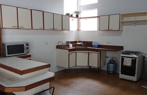 Peruibe House | Prime Location with Pool - House in Central Peruíbe