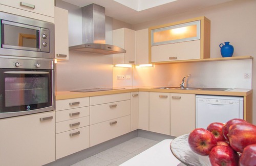 Mataro Apartment | Prime Beachside Retreat in Maresme with Spa & Hot Tub