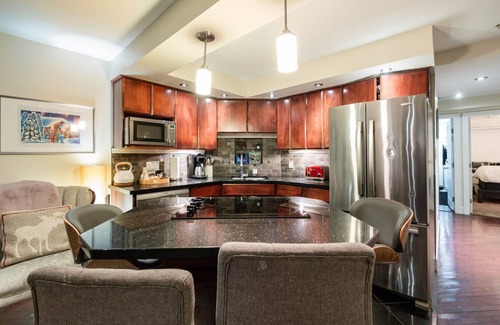 Whistler Condo | Pet-Friendly 2BDR Townhome with Private Hot Tub & BBQ