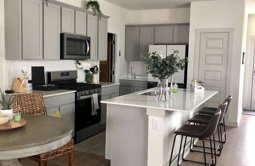 McNeil House | Ideal Austin Retreat with Kitchen & Pet-Friendly Amenities