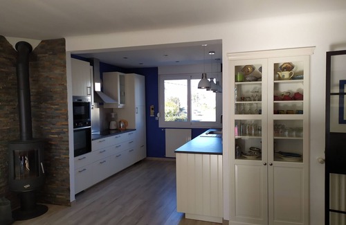 Loctudy House | Top-Rated Stay Just 80m from Langoz Beach & Nautical Center