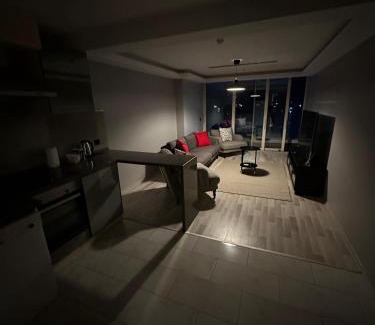 Zeytinburnu Apartment | Comfortable Suite Near Fişekhane with Pool & Pet-Friendly