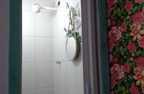 Caraguatatuba House | Budget-Friendly Hotel with Pool and Family Amenities