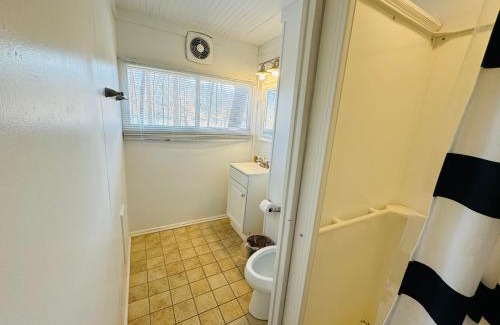 Clemmons Apartment | Eco-Friendly Excelsior at the Manor House with Pool & Hot Tub