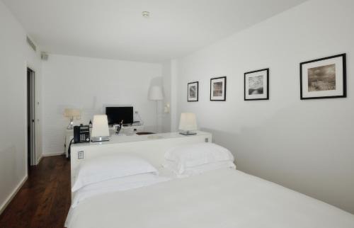 Pesaro Hotel | Experience the Excelsior Hotel, Spa & Lido – 5-Star Retreat