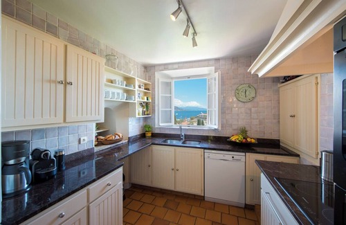 Saint-Jean-Cap-Ferrat Villa | Charming Provencal Villa with Panoramic Sea Views & Pool