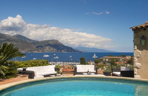 Saint-Jean-Cap-Ferrat Villa | Charming Provencal Villa with Panoramic Sea Views & Pool