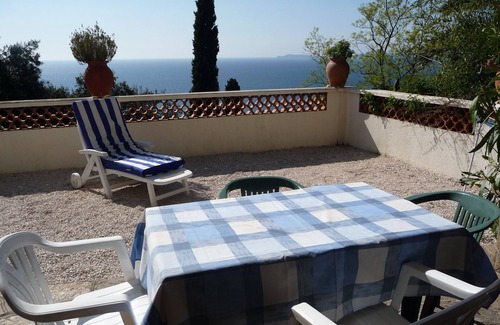 Rayol-Canadel-sur-Mer Apartment | Beautiful Sea View Apartment in Côte d'Azur Villa