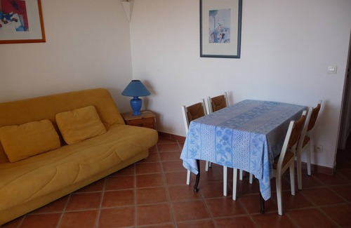 Rayol-Canadel-sur-Mer Apartment | Beautiful Sea View Apartment in Côte d'Azur Villa