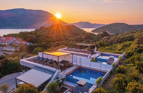Cove Tri Zala (Zrnovo) Villa | Exceptional 3-bedroom Villa with Private Pool in delightful Korčula island
