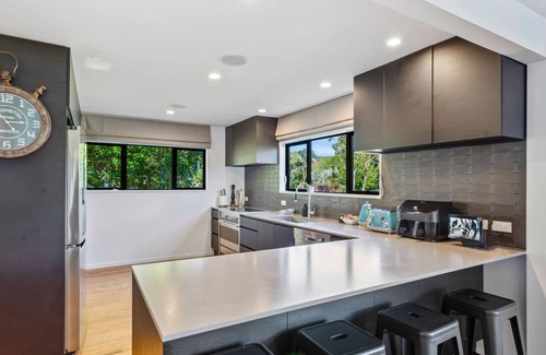 Beach Haven House | Exceptional Beach Front Home w Spa Pool & Gym