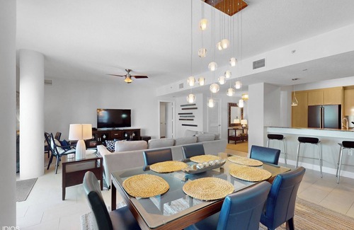 Siesta Key Condo | Exceptional Beachfront Condo with Private Pool on Siesta Key