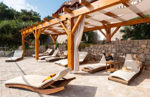 Blato Villa | Beachfront Villa on Korčula Island - Guest Rated 10/10
