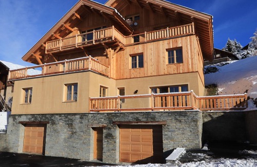Villard-Reculas Ski Chalet | Modern Chalet with Spa & Wellness Area - Rated 10/10