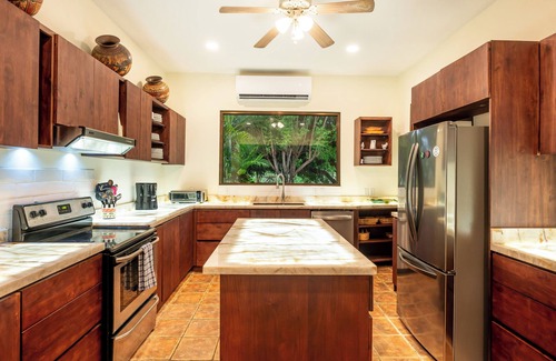 El Ocotal House | Discover a 5-Bedroom Retreat in Ocotal with Ocean Views