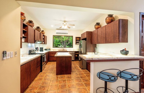 El Ocotal House | Discover a 5-Bedroom Retreat in Ocotal with Ocean Views