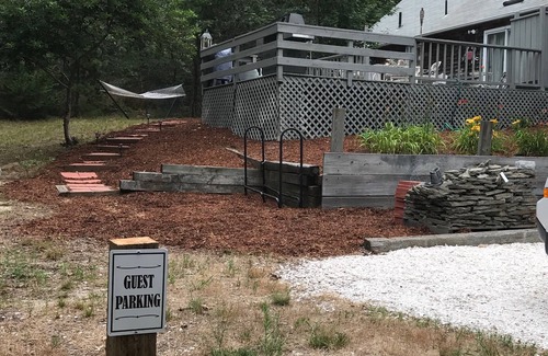 Wellfleet House | Guest Rated: 10/10 Getaway with Breakfast & Family Amenities