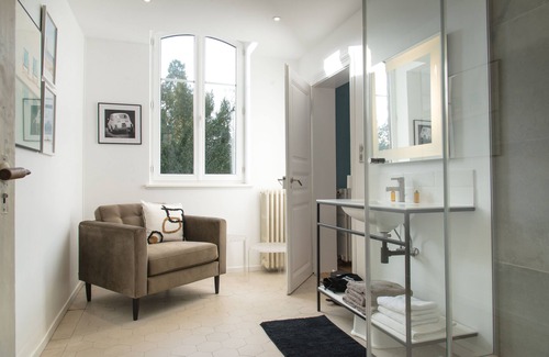 Selestat Villa | Inviting Gite with Pool, Spa & Cinema for Unforgettable Stays