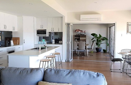 Cape Jaffa House | Exceptional Holiday Home - Boat Mooring Facilities - Marina Views