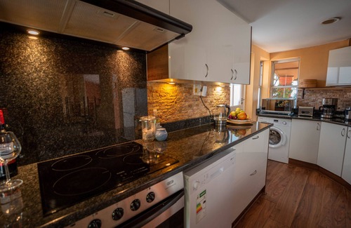 Camps Bay Villa | Scenic Holiday Home with Ocean View in Camps Bay