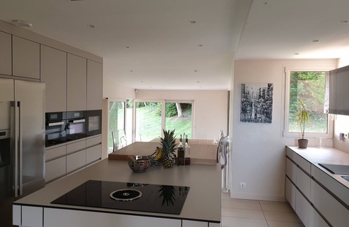 Behobie House | Prime Location for Architect-Designed Beach House Retreat