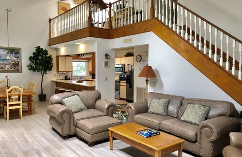 Yaupon Beach House | Prime Location: Steps to Beach, Pier & Dining Options!