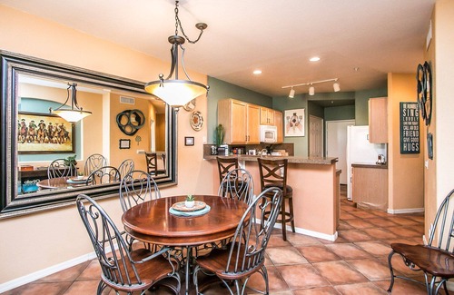 Superstition Springs Condo | Stunning Condo with Golf Course Views & Breathtaking Sunsets