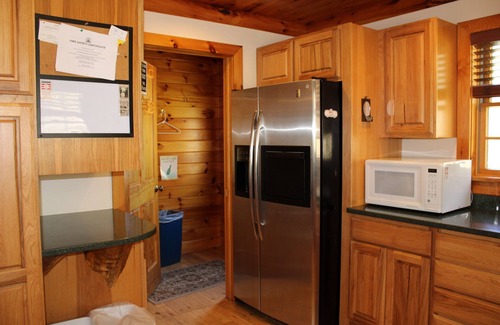 Cooperstown House | Modern Log Home Near Ommegang with Family-Friendly Perks