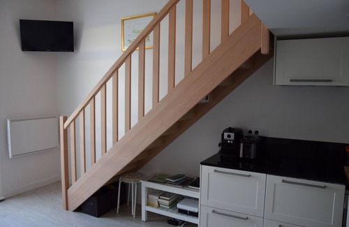Wimereux Apartment | Oceanfront Retreat with Renovated Comfort and Spa Access