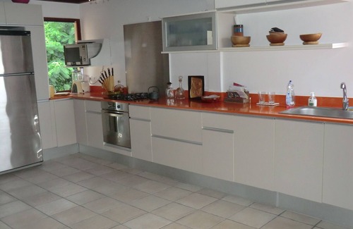 La Colline Apartment | Seaview Retreat: Guest Rated 9.6 with Spa & Pool Access