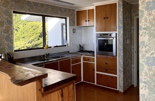 Patons Rock House | Scenic Ocean Views at Patons Rock - Guest Rated 10/10