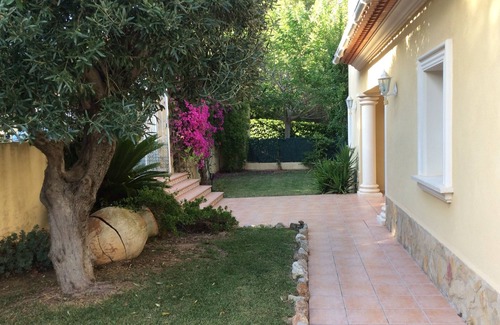 Urbanizacion La Mandarina Villa | Stunning Villa with Private Pool, Oceanfront & Pet-Friendly
