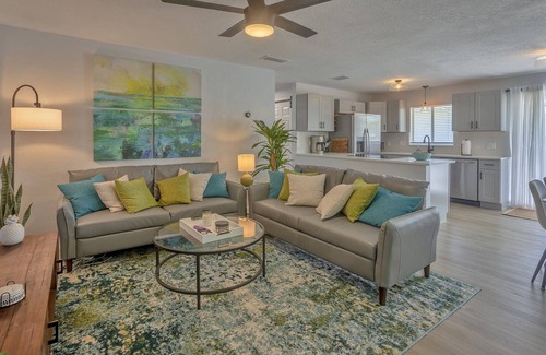 Dunedin Condo | Guest Rated 10/10: Dog Friendly Haven at Honeymoon Island