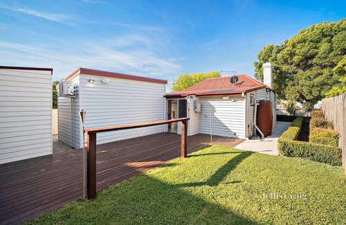 Ballarat East House | Renovated Miners Cottage: Guest Rated 9.8 & Family Friendly