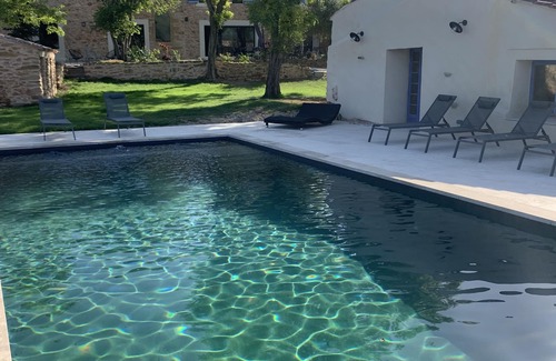Jouques House | Guest Rated 10/10: Bastide Near Aix en Provence