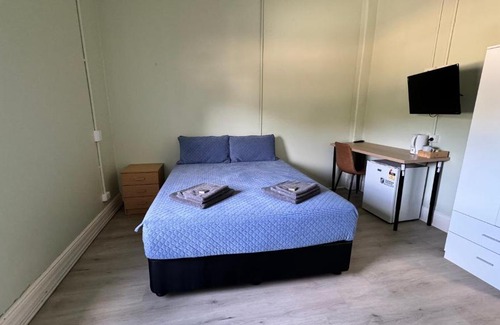 Greenbushes Hotel | Budget-Friendly Stay at Exchange Hotel Greenbushes