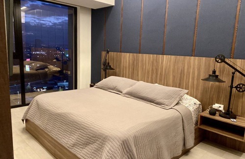 Angelopolis Apartment | Modern Apartment with Jacuzzi Near Estrella de Puebla