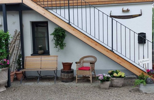 Bad Heilbrunn Apartment | Exclusive Five-Star Apartment with Sauna Access and Child Hut