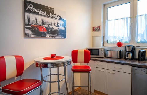 Niestetal Apartment | Stylish Apartment Near Downtown Kassel with Hercules View