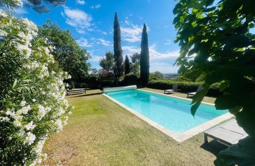 Est Apartment | Exclusive Appart with Heated Pool, 4-Star & Ocean View