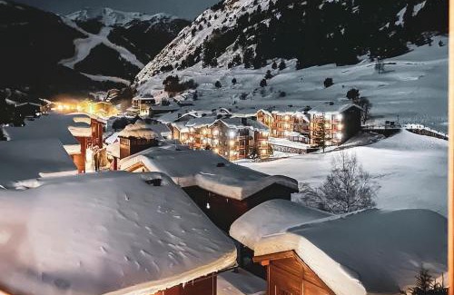 Soldeu House | Exclusive Cabin in Vall D'Incles - Ski Access & Valley Views