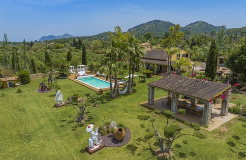 Alcudia Ski Chalet | Exceptional Estate with Climate-Controlled Pool & Ocean Views