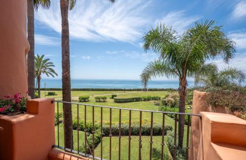 Marbella Apartment | Exclusive 1 line Beach Apartment in Marbella with Panoramic Views