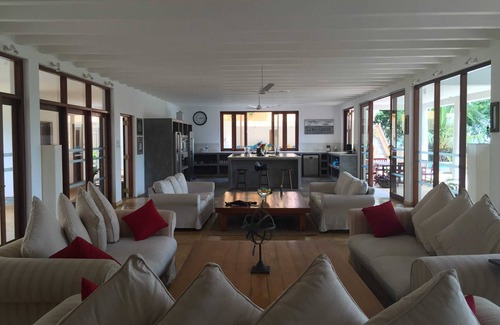 Devinuwara Villa | Exclusive 5 Bed Villa with Infinity Pool and Ocean Views